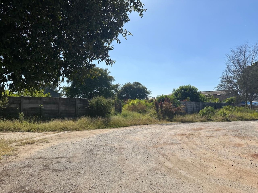 0 Bedroom Property for Sale in Zinniaville North West